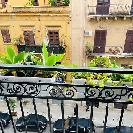 Funky Flat Apartment Palermo